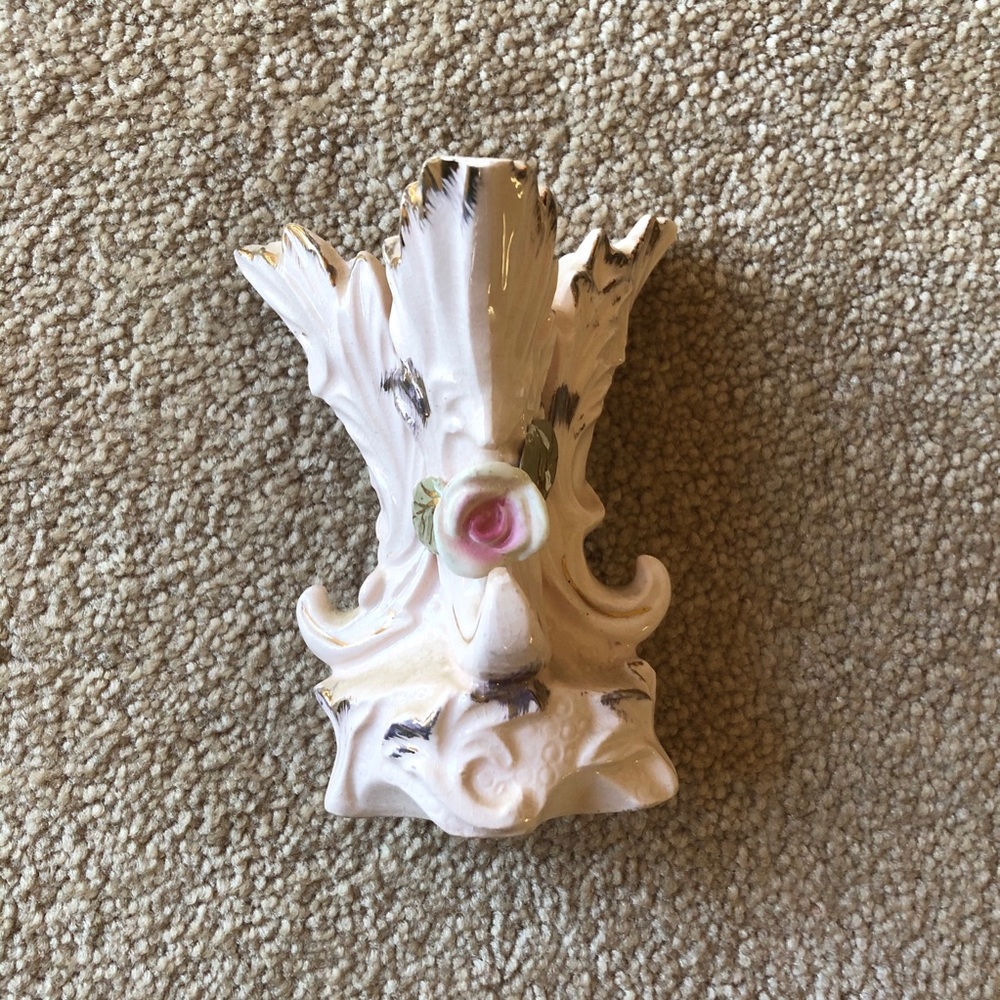 Vintage Empress rosebud flower vase accent